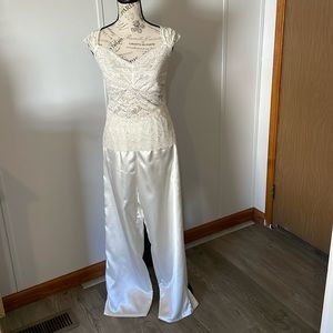 Ivory Lingerie/Lounge Wear, NWOT
